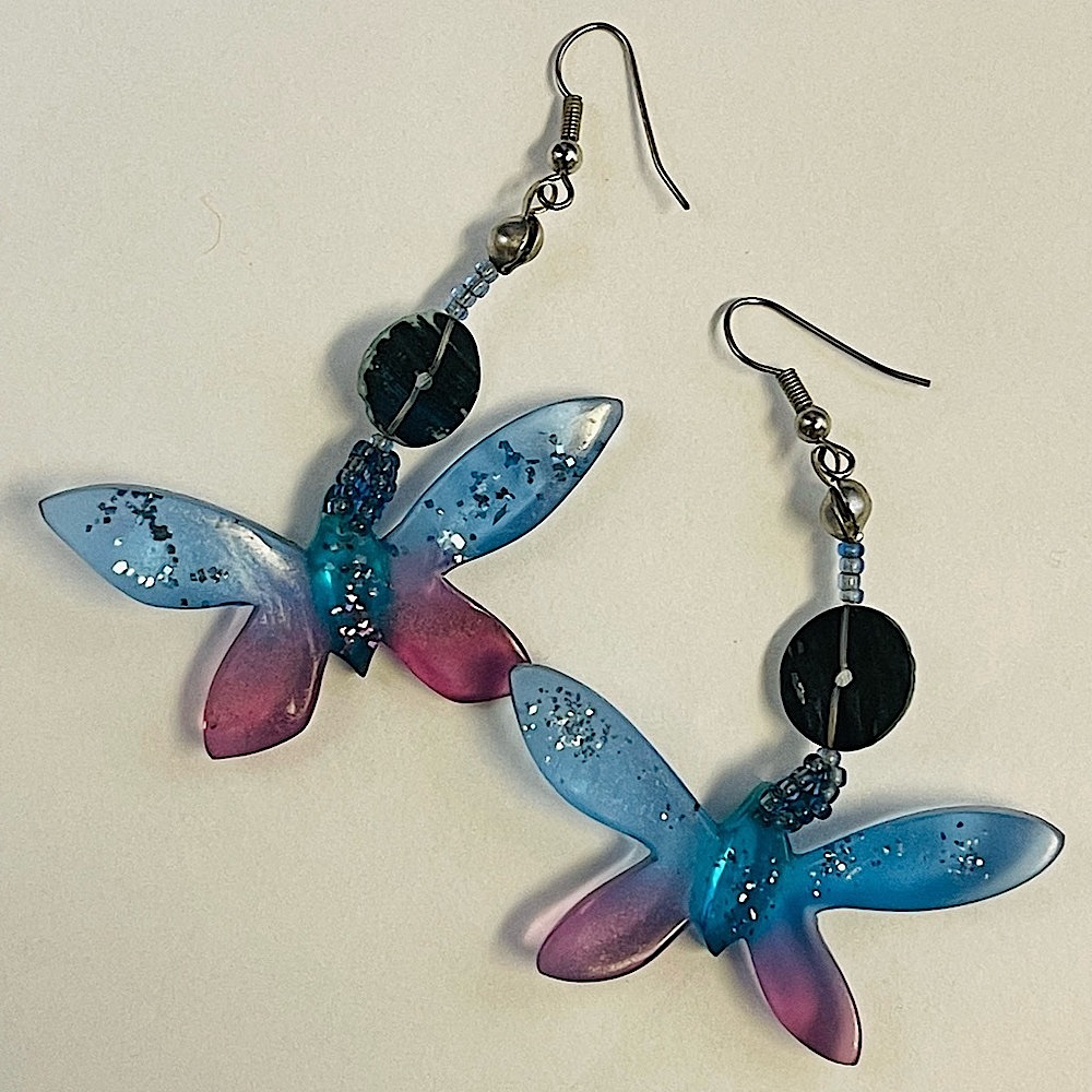 🦋BUTTERFLY LUCITE EARRINGS•Lovely light blue & pink sparkly dangles
